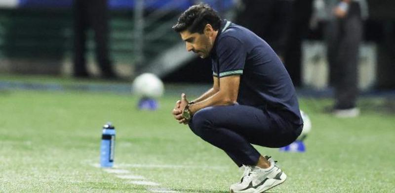 Com invenções de Abel, Verdão joga mal e deixa Allianz em silêncio