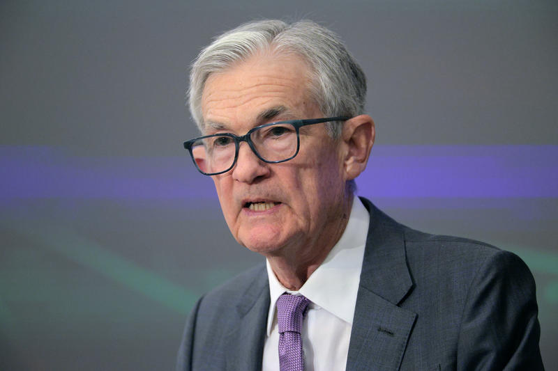 Jerome Powell Signals Fed Policy Shift to Balance Inflation and Jobs Strains