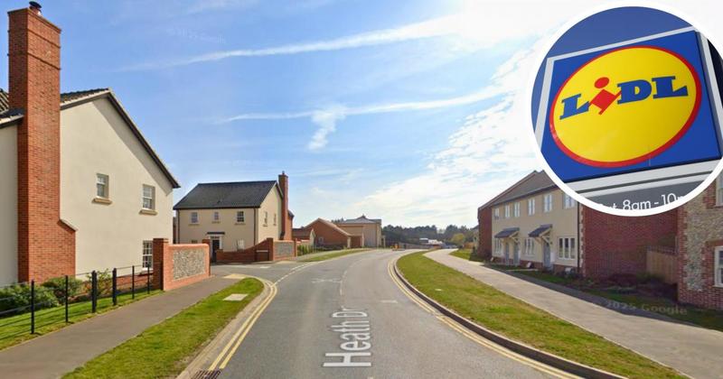 'Premature' Lidl signs draw criticism in market town