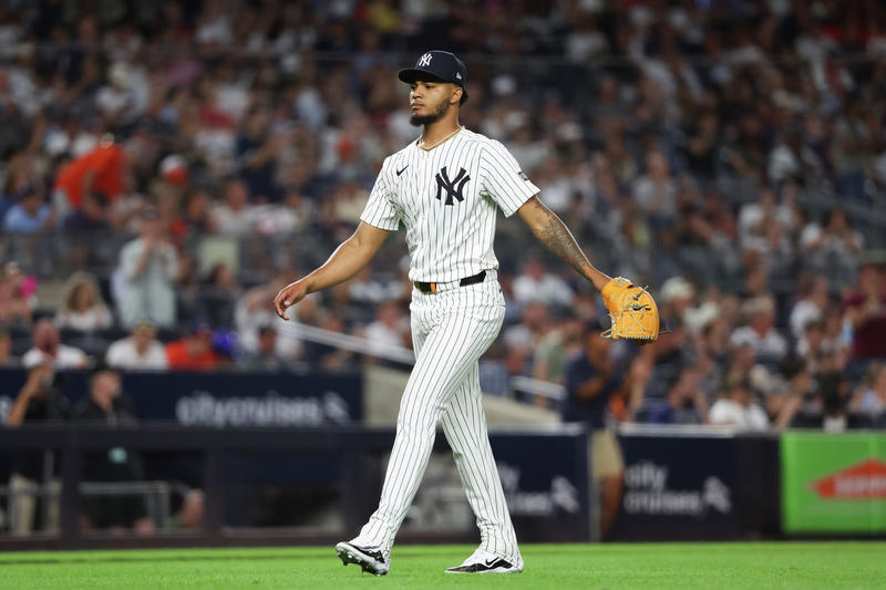 Yankees fans mercilessly boo ex-SF Giants closer as struggles worsen