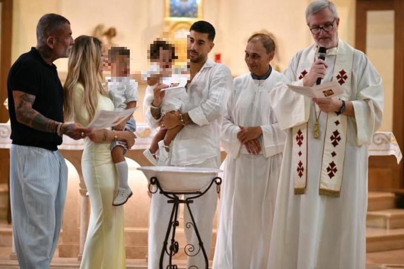 Emozione infinita per Mattia Zaccagni e Chiara Nasti: a Bellaria il battesimo di Thiago e Dea. “Siete il nostro amore più grande”
