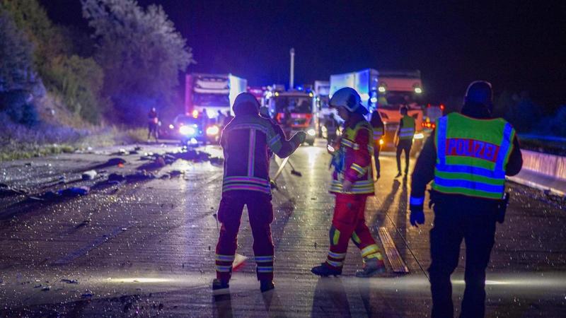 Drei Verletzte bei schwerem Unfall auf der A4 bei Erfurt (mit Video)