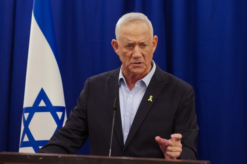 Gantz urges Netanyahu, Lapid, Liberman to form temporary ‘hostage-redemption government’