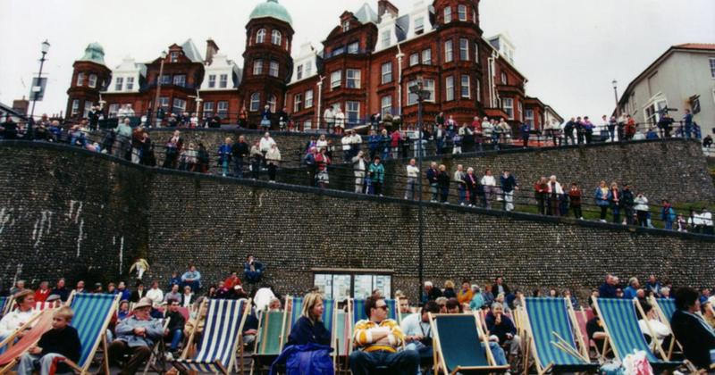 13 photos showing what life was like in Cromer in 1995
