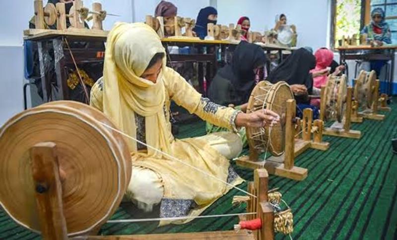 The Return of the Loom: Kashmir’s Craft Economy Rising Again