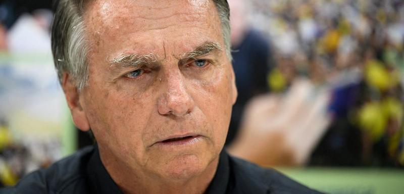 Bolsonaro entre o asilo nos EUA e o julgamento de setembro
