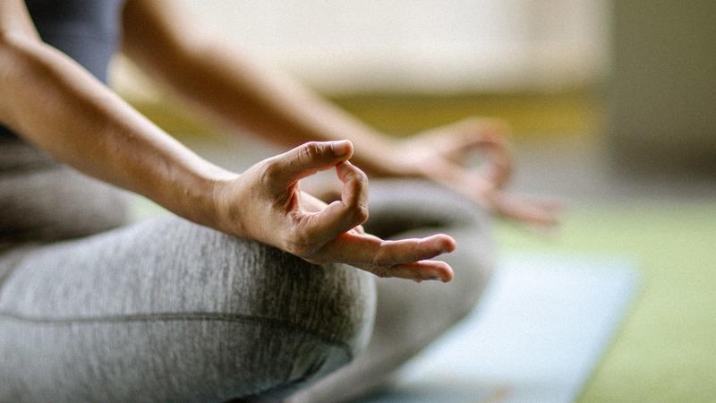 Männliche Yogalehrer: Das ist kein Sportkurs, sondern ein Fiebertraum