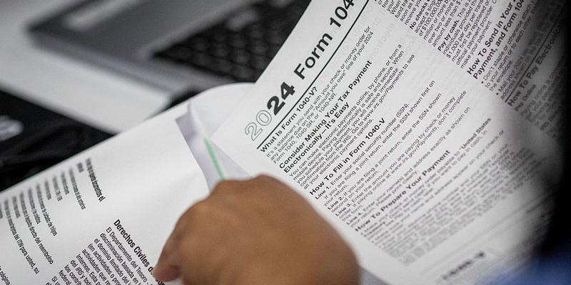 Getting Rid of Non-English Tax Help Is a Lose-Lose Policy
