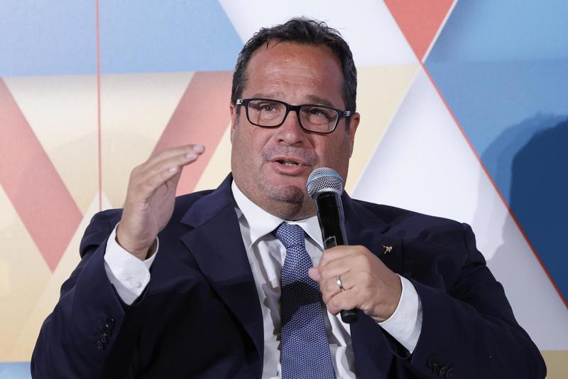 Pensioni: aumenti dei requisiti previdenziali, Durigon annuncia lo stop. Come funziona il meccanismo