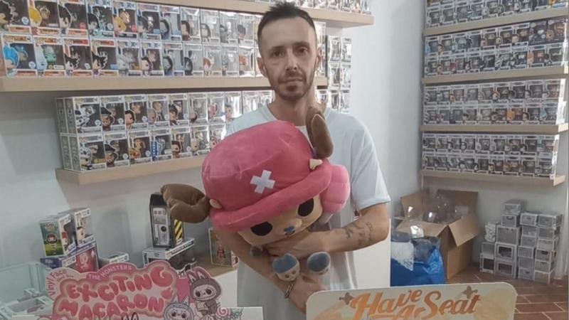 Alessio e i preziosi Labubu: “Grazie a questo negozio ho realizzato il mio sogno”