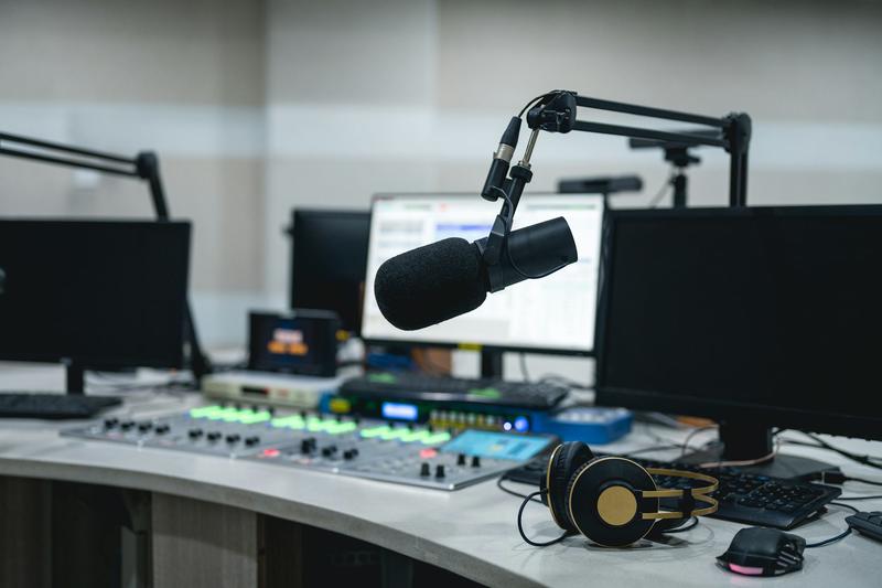 A ‘scathing’ report on RNZ’s performance obscures the good news – and the challenge of serving many audiences