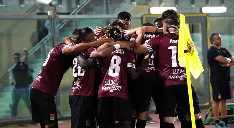 Mercato, il Livorno apre le porte