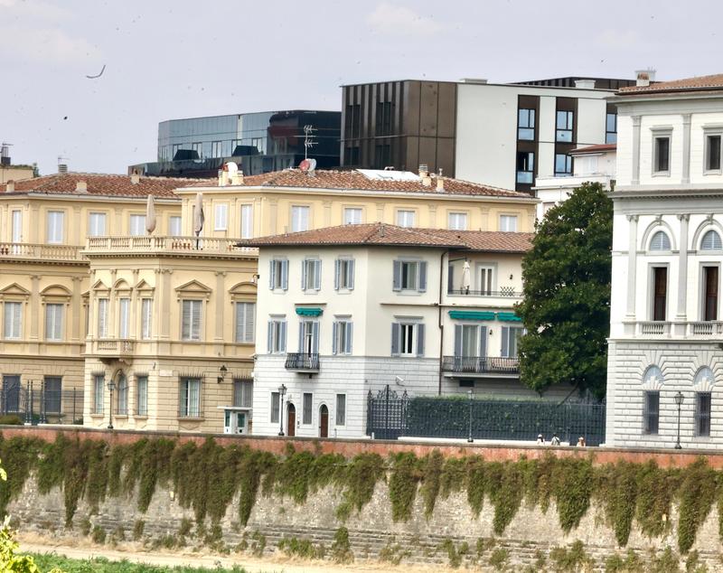 Cubo nero nel cielo di Firenze, uno ‘scatolone’ nel cuore Unesco: “Progetto sfuggito di mano, la politica ha le sue colpe”