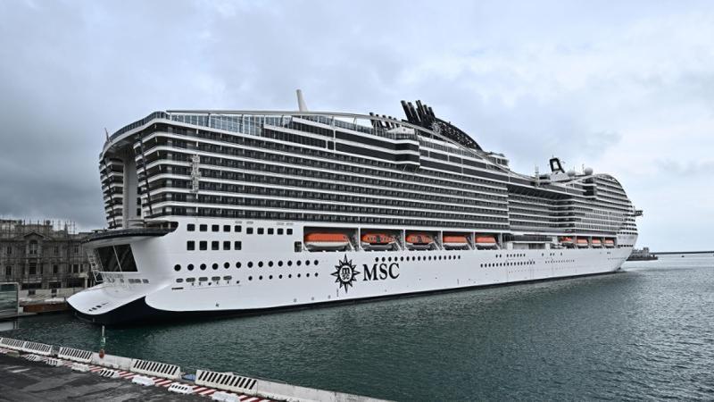 Avaria alla MSC World Europa con 8.500 personeÂ a bordo. RimorchiatoriÂ la avvicinano a Napoli
