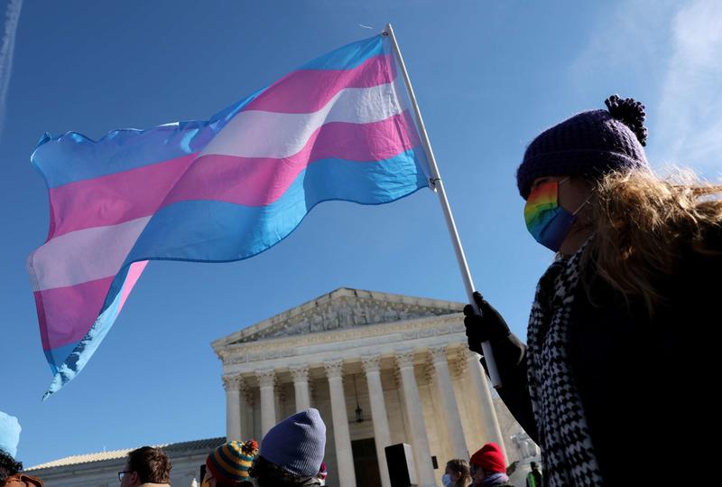 Trump Admin Memo Bars Federal Health Plans From Covering Gender-Affirming Care