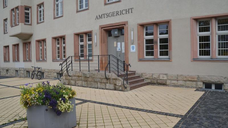 Thüringen: Schleppende Entscheidung beim Sozialgericht könnte Existenz bedrohen