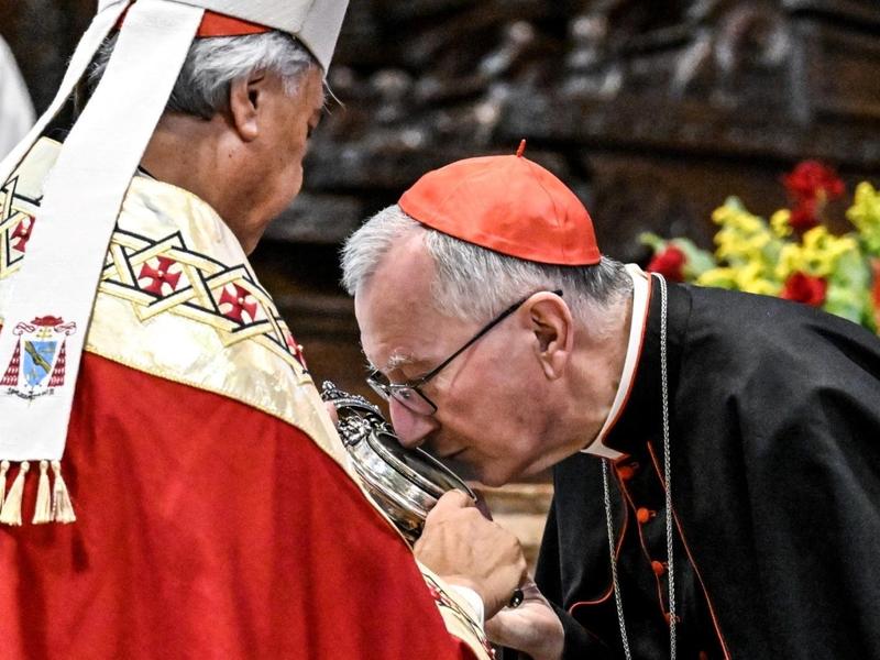 Gennaro scioglie il sangue, Parolin:Â Â«Allibiti da quel che succede a Gaza, preghiamo il patrono anche per la PalestinaÂ»