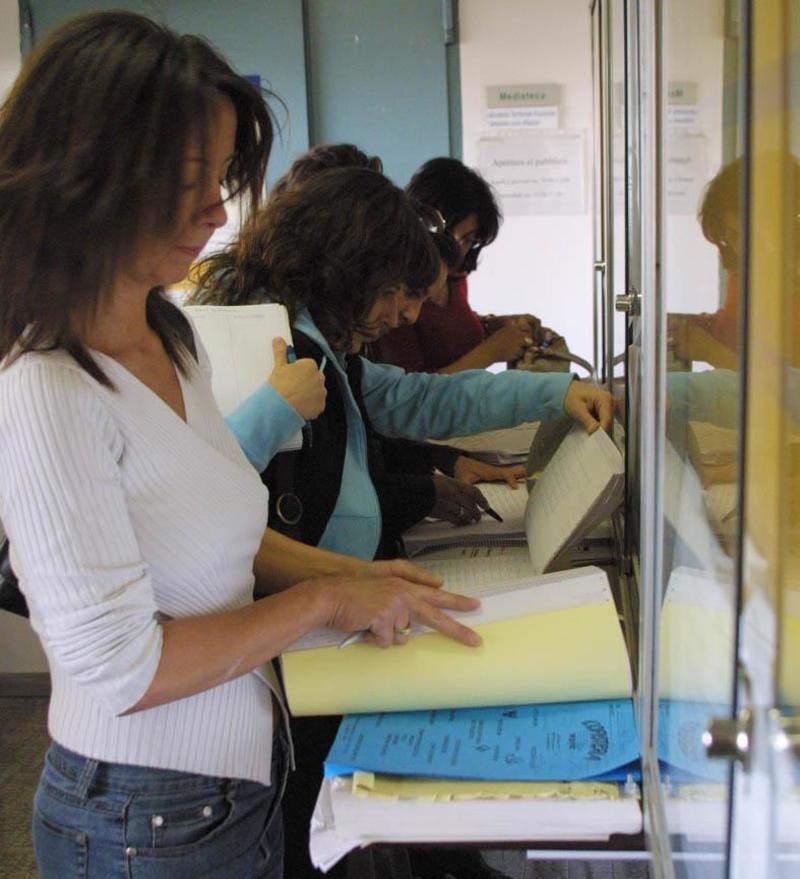 Scuola, nuovo caos: l’algoritmo va in tilt. “Bloccati il personale Ata e decine di prof”