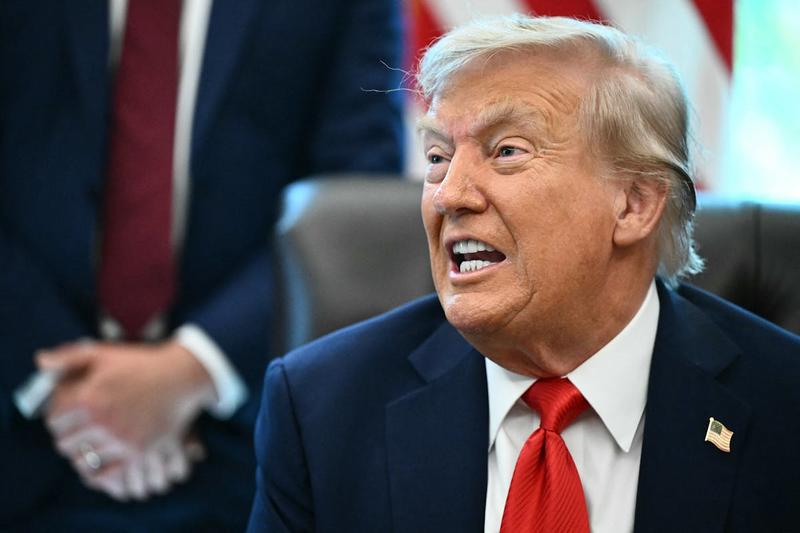 Trump’s Fury Erupts in Many Directions, Unnerving Experts: “Insanity!”