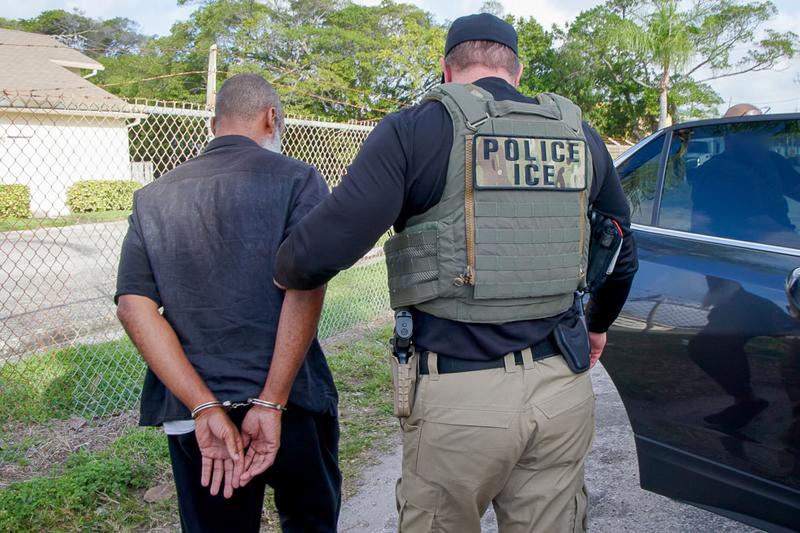 Autodefensa comunitaria contra las redadas del ICE de Trump en Los Ángeles