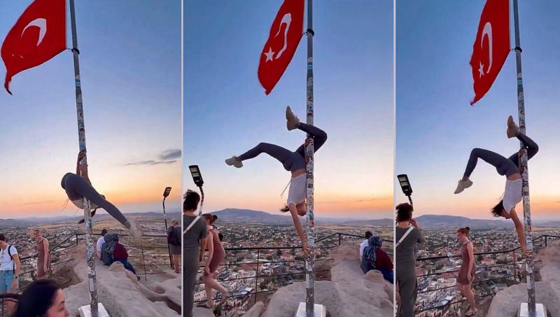 La pole dance sull’asta della bandiera turca. Caccia alla turista: rischia 5 anni di carcere