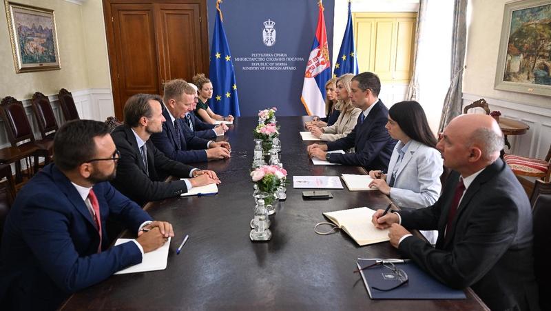 „Dijalog jedini održiv put“: Sorensen u Beogradu sa Đurićem i Starovićem