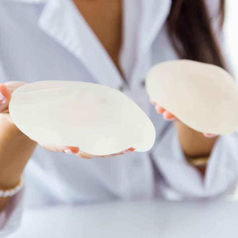 Como saber se precisa trocar a prótese de silicone?