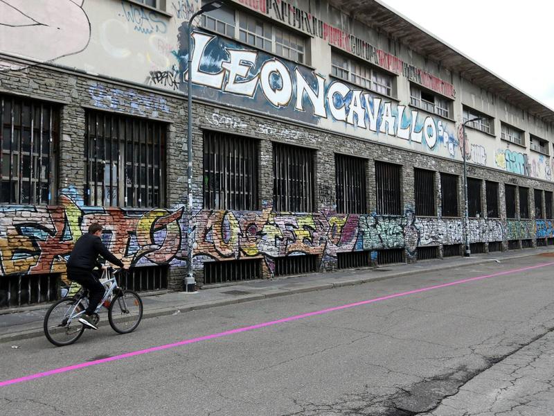 Leoncavallo, simbolo dell'illegalità impunita