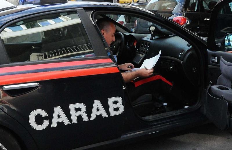 Truffa del finto carabiniere, il figlio dell’anziano sventa bonifici da 28mila euro