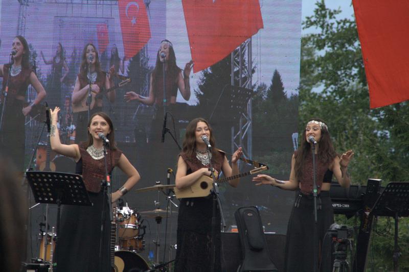 Balın başkenti Macahel´de bal gibi bir festival!