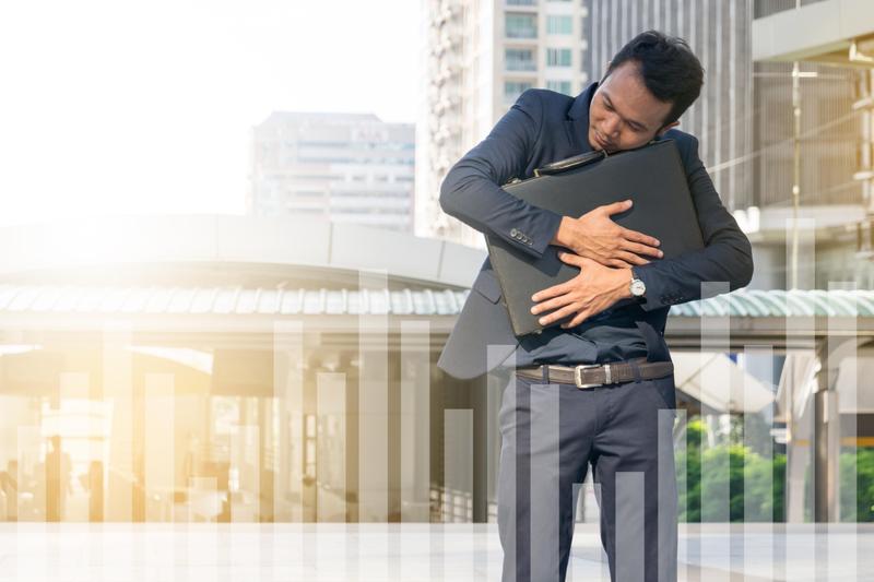 Signs Of The Rising ‘Job Hugging’ Trend And 5 Ways To Address It