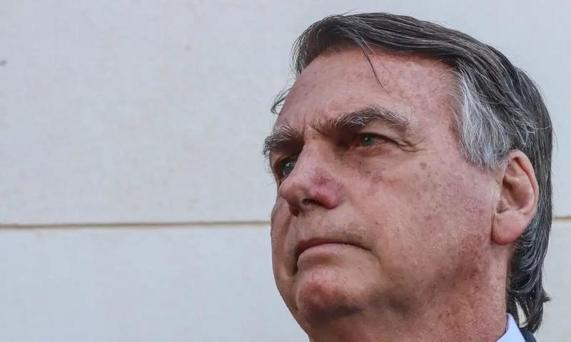 Policial dentro da casa de Bolsonaro é desejo de humilhar, típico de ditadores