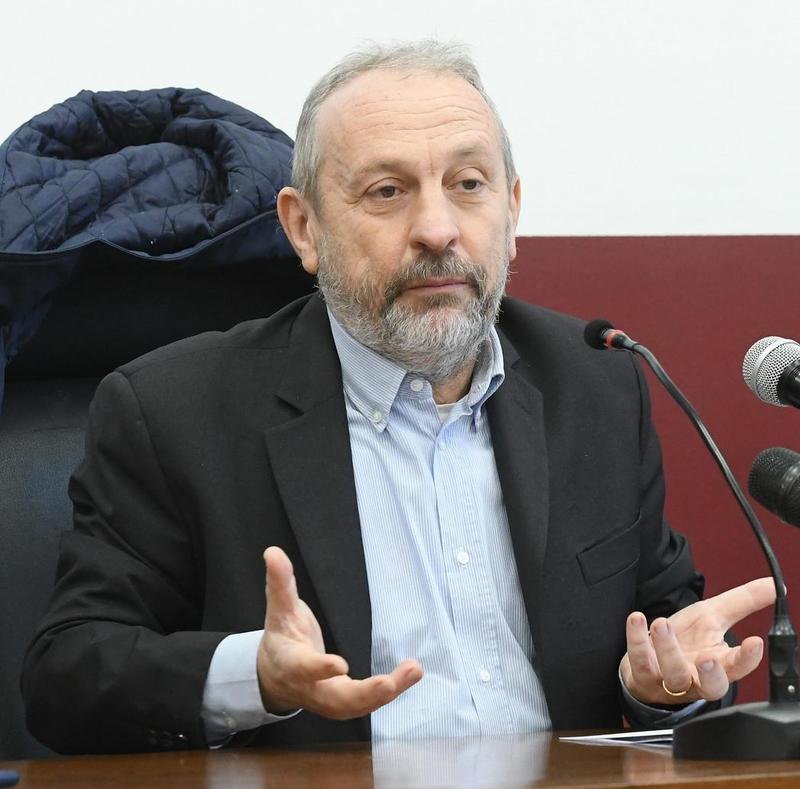 Il giurista Ceccanti: 