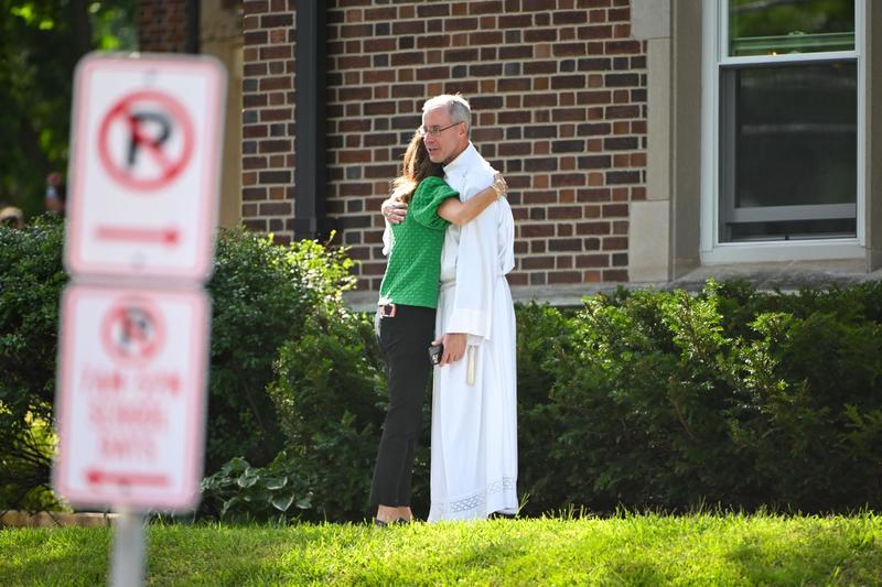 Ódio contra católicos: por que estão escondendo o perfil do atirador de Minneapolis