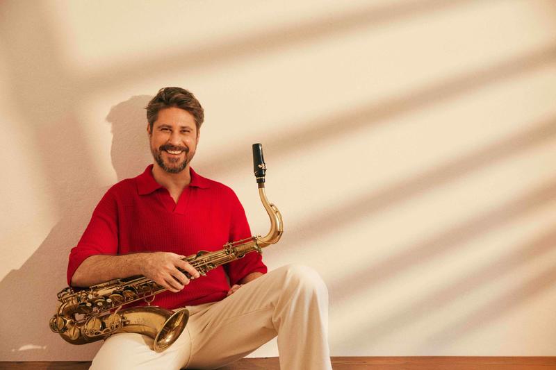 Instrumentista e professor Cesar Roversi revela trajetória musical em entrevista exclusiva