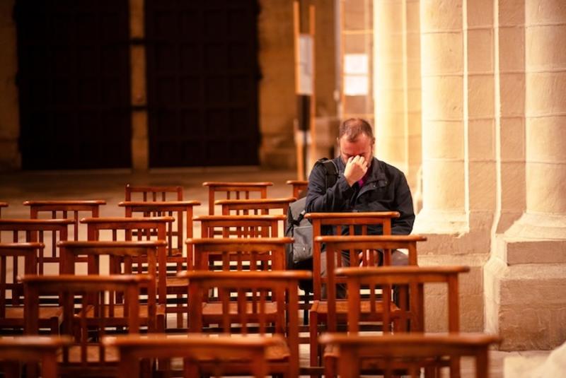 Verfassung first! Warum es keine religiösen Symbole im öffentlichen Raum geben sollte