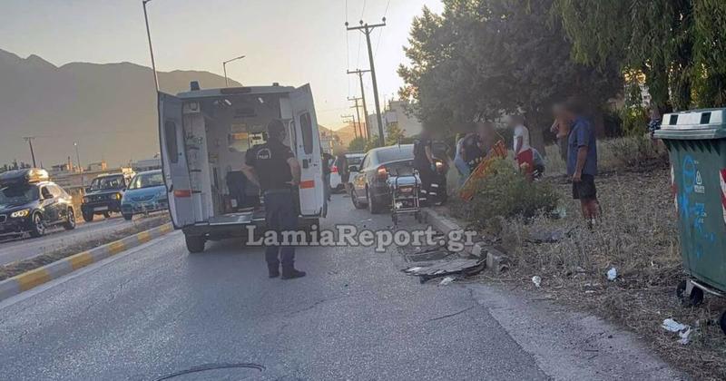 Λαμία: Τροχαίο με εκτροπή αυτοκινήτου -«Τυφλώθηκε» από τον ήλιο η οδηγός (βίντεο)