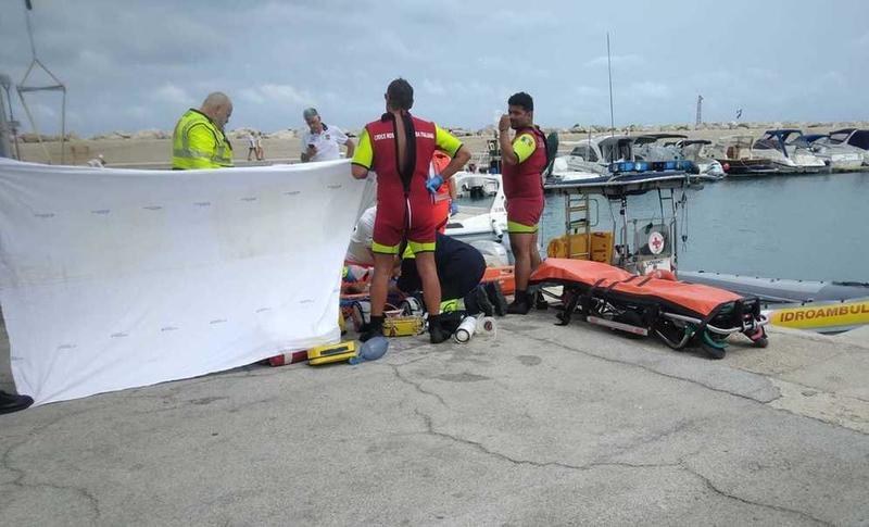 La tragica vacanza al Conero, Sofia Pozzi si tuffa nel mare mosso e annega: muore a 23 anni