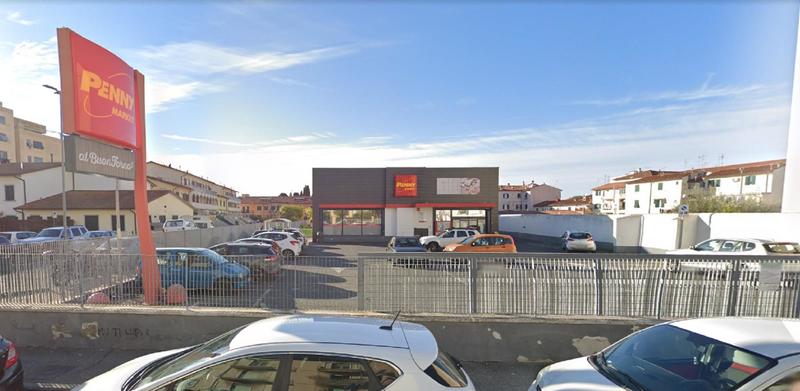Livorno, sorpreso a rubare la carne al Penny market delle Sorgenti