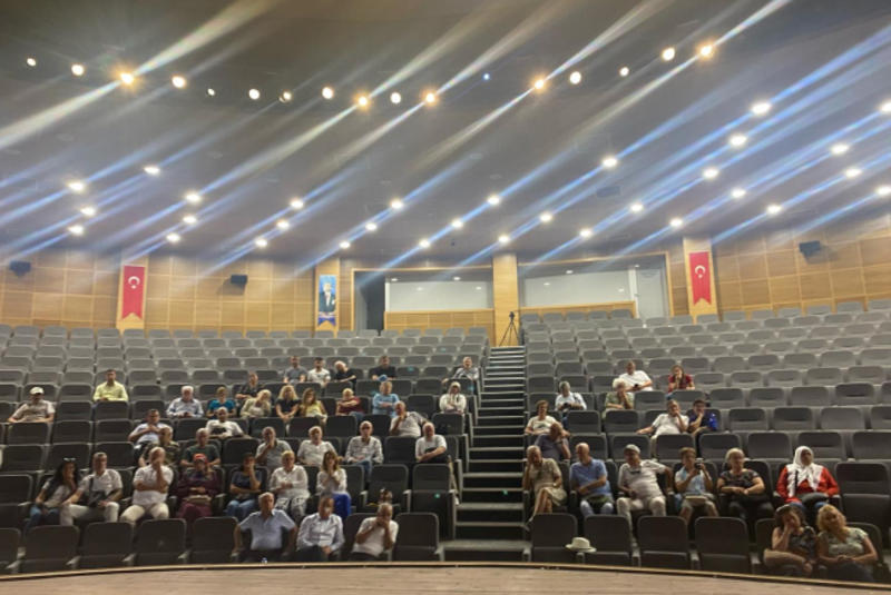 Boş Salonda Panel!
