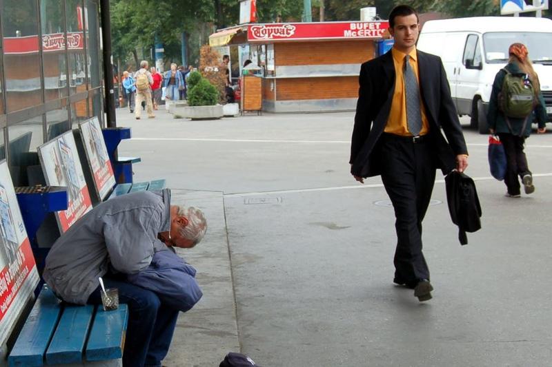 Economia civile C'è un rendimento di felicità nel prendersi cura dei poveri