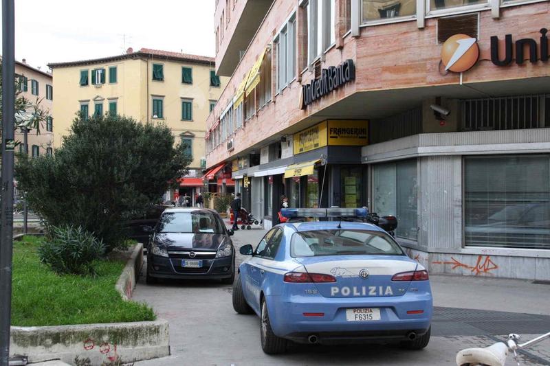 Livorno, uno degli indagati di piazza Garibaldi denunciato dopo poche ore con la droga