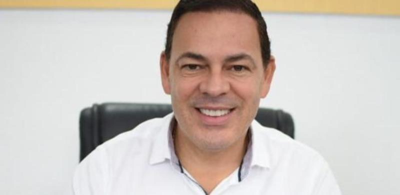 Justiça de Pernambuco suspende auxílio que prefeito criou para ele mesmo