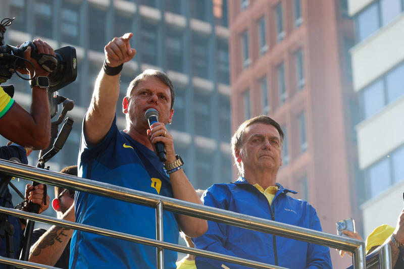 Nome do centrão, Tarcísio enfrenta o presidenciável Eduardo