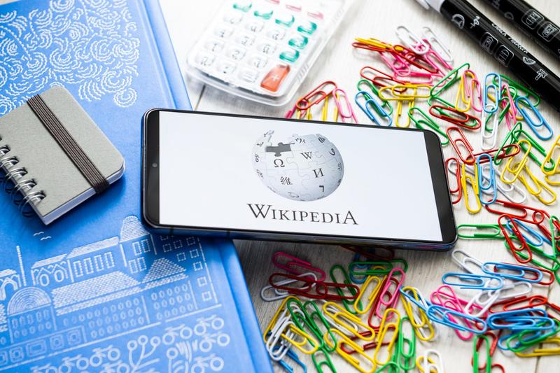 Wikipedia bias influences how one’s perception of reality is perceived