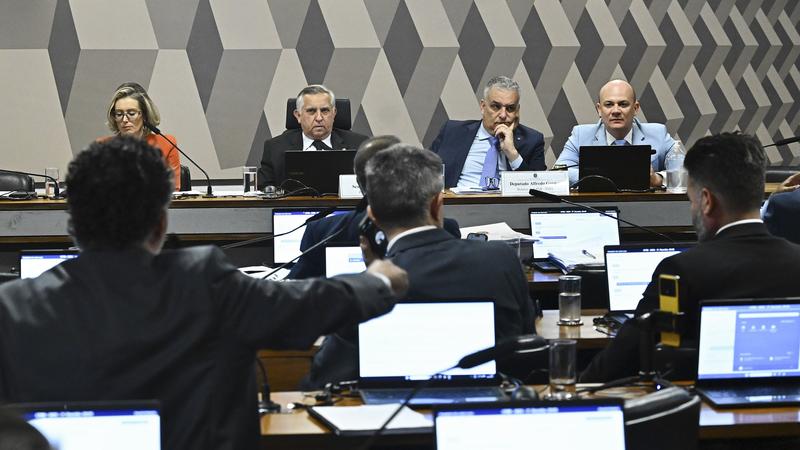 A CPMI do INSS contra o acordão das elites de Brasília e a operação abafa do governo Lula