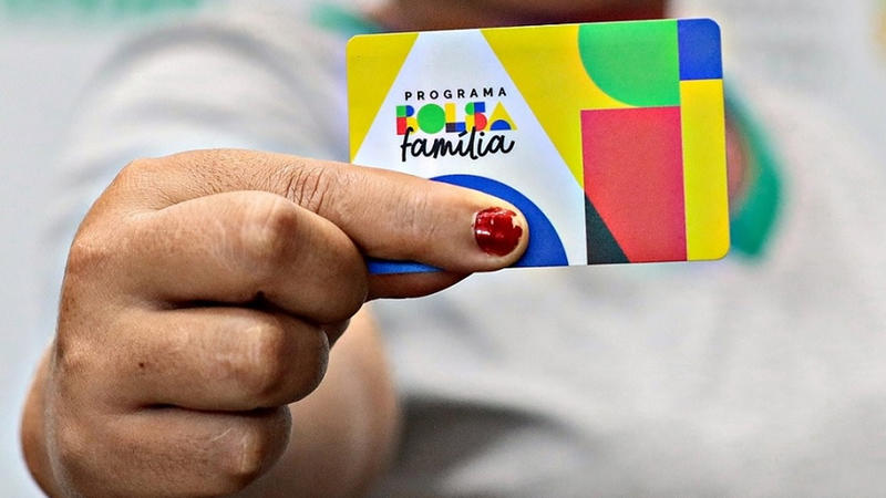 A direita e a esquerda destruíram o Bolsa Família