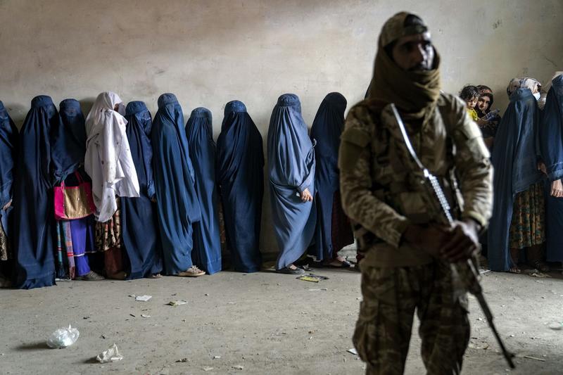 How can the International Criminal Court achieve justice for women?