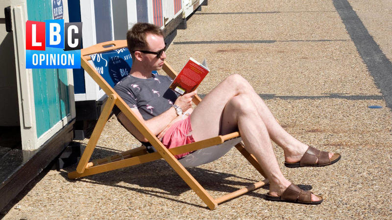 Listening to Lana Del Rey does not make a guy a 'performative male'