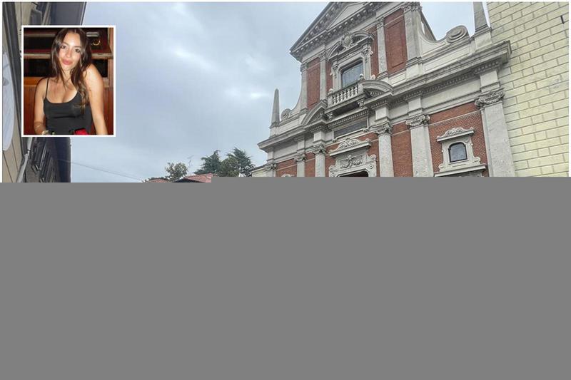 Una folla immensa per l’ultimo saluto a Sofia Pozzi, annegata davanti agli amici durante una vacanza nel Conero